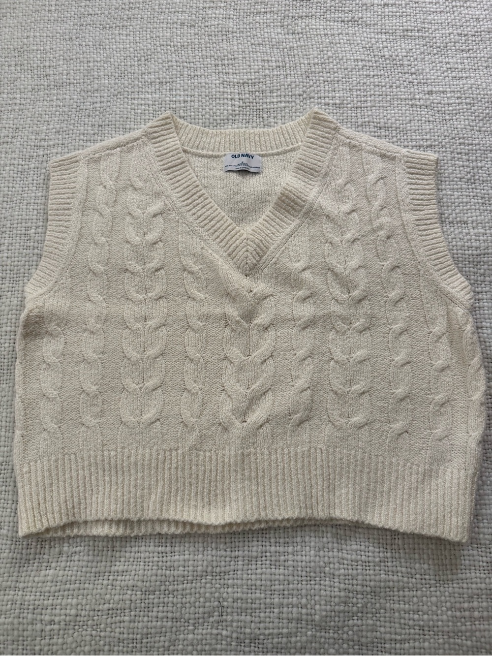 Old Navy Cream Cable-Knit V-Neck Sweater Vest